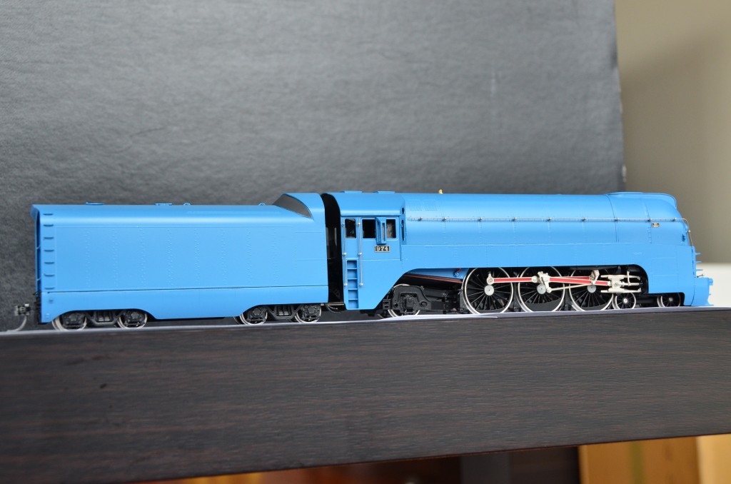 SL7 Streamlined Steam Locomotive HO-002/1