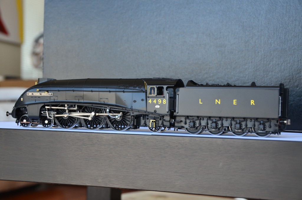LNER 60007 A4 Sir Nigel Gresley Steam Locomotive HO-032/1