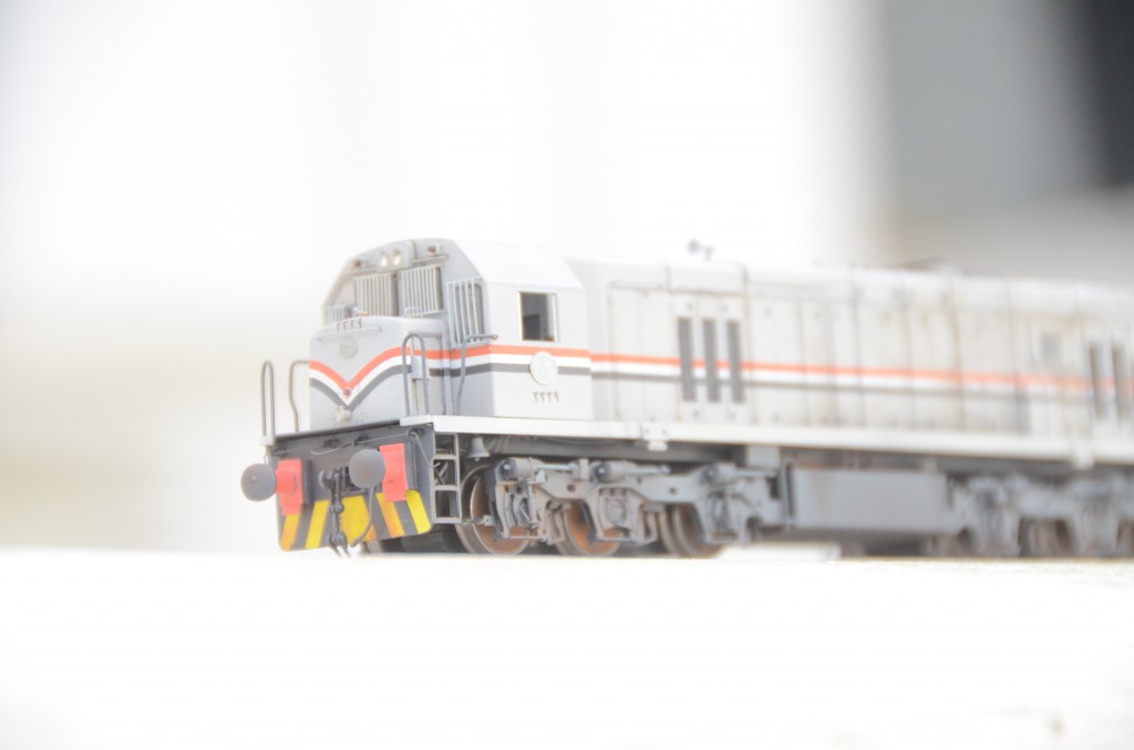 Egyptian Railway GE C18-7i #2329 Diesel Locomotive HO-040/3